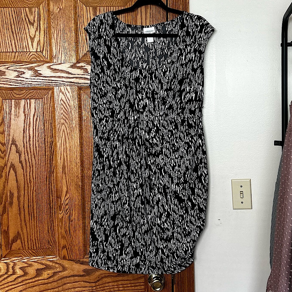 Short Sleeve Motherhood Maternity Dress 💲BUNDLE AND SAVE BIG💲